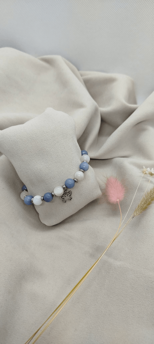 N° 364. Bracelet 16 cm en pierres naturelles de 8 mm (pierre de lune, aventurine bleue). 