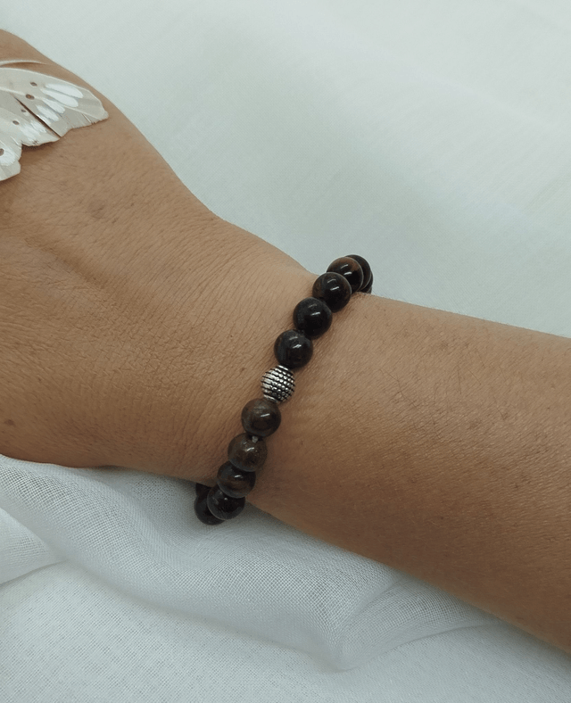 N° 399. Bracelet 17 cm en pierres naturelles de 8 mm (bronzite ou enstatite). 