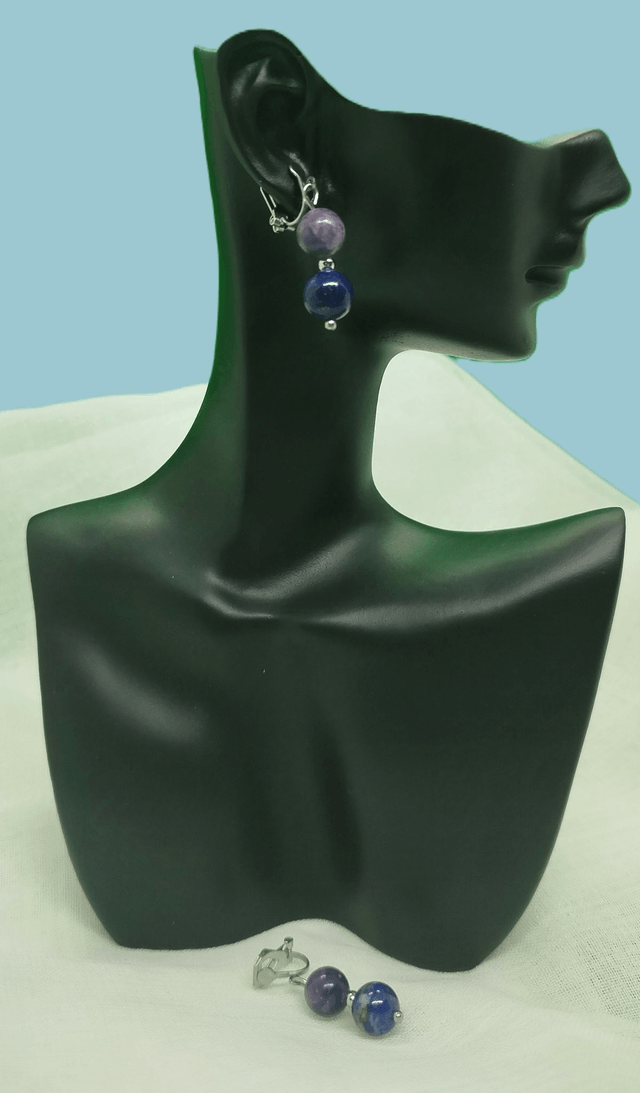 Clips d'oreilles en pierres naturelles de 8 mm (lapis-lazuli, lépidolite)