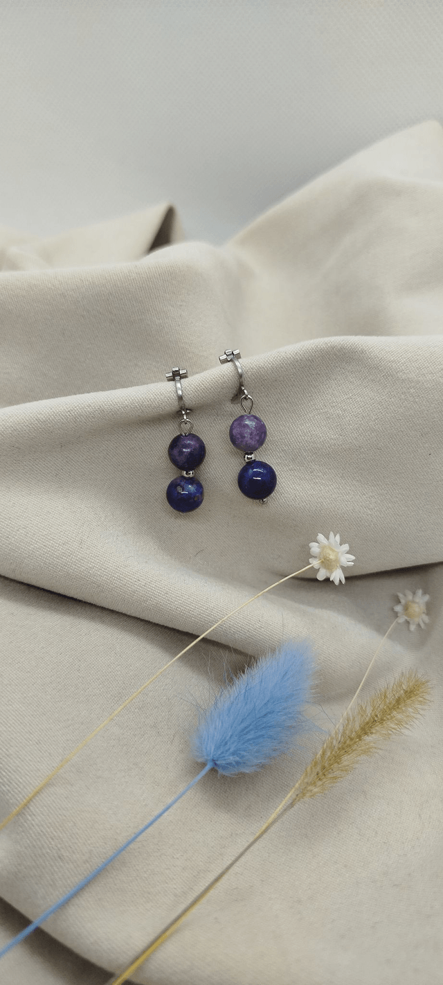 Clips d'oreilles en pierres naturelles de 8 mm (lapis-lazuli, lépidolite)