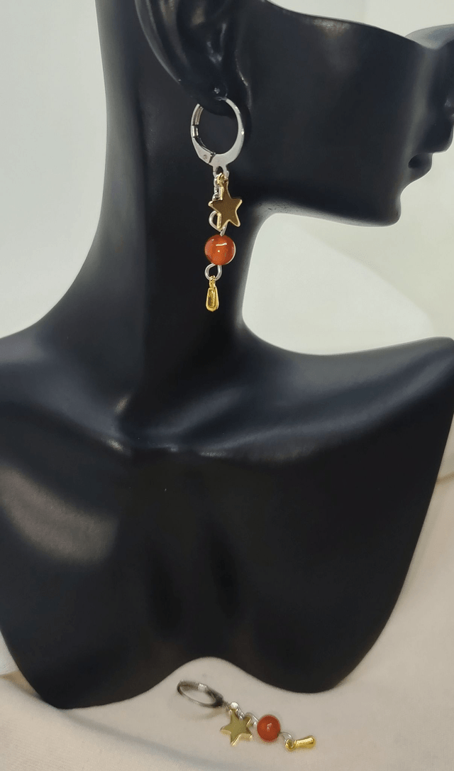 Dormeuses d'oreilles et pendentif "étoile dorée" en acier inoxydable, avec pierres naturelles (cornaline)