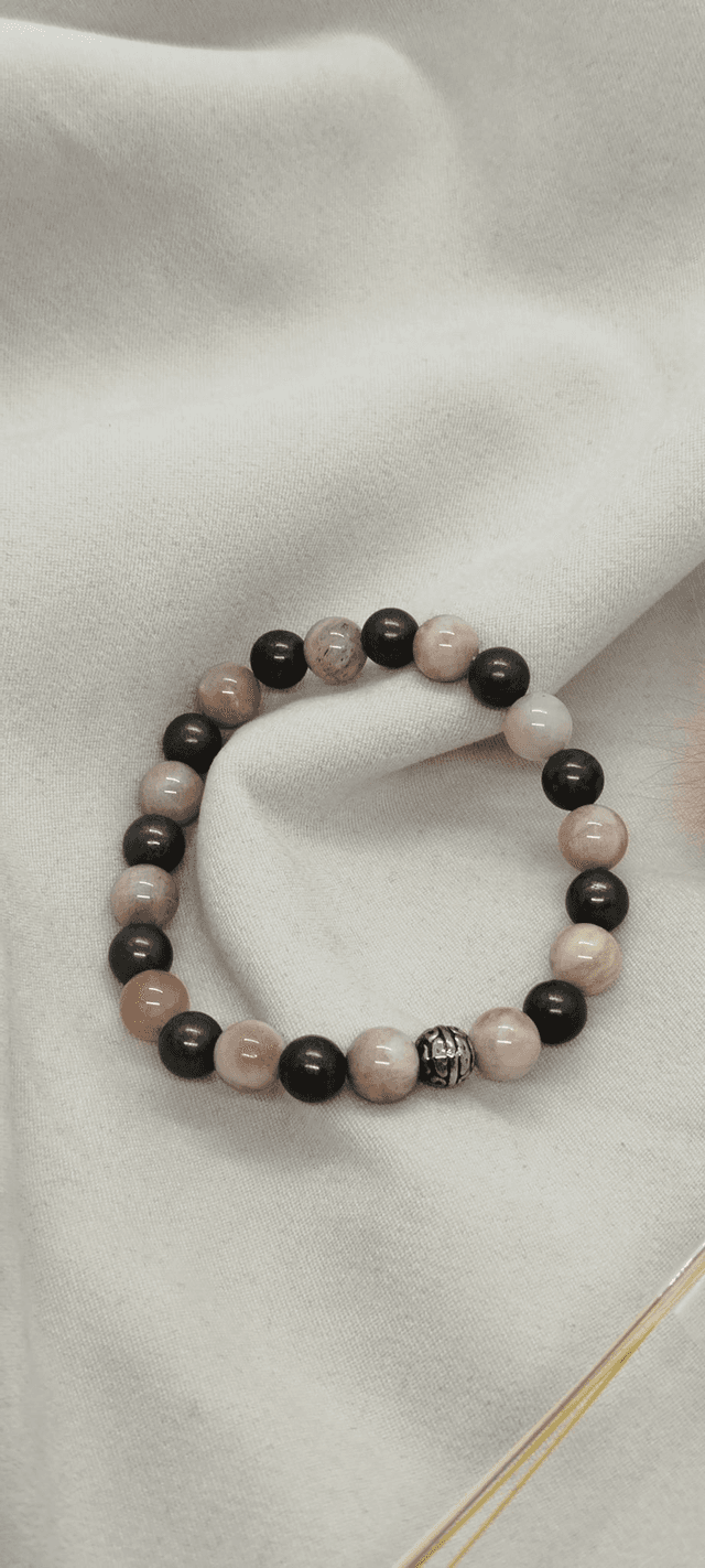 N° 400. Bracelet 17 cm en pierres naturelles de 8 mm (pierre de soleil, pyrite). 