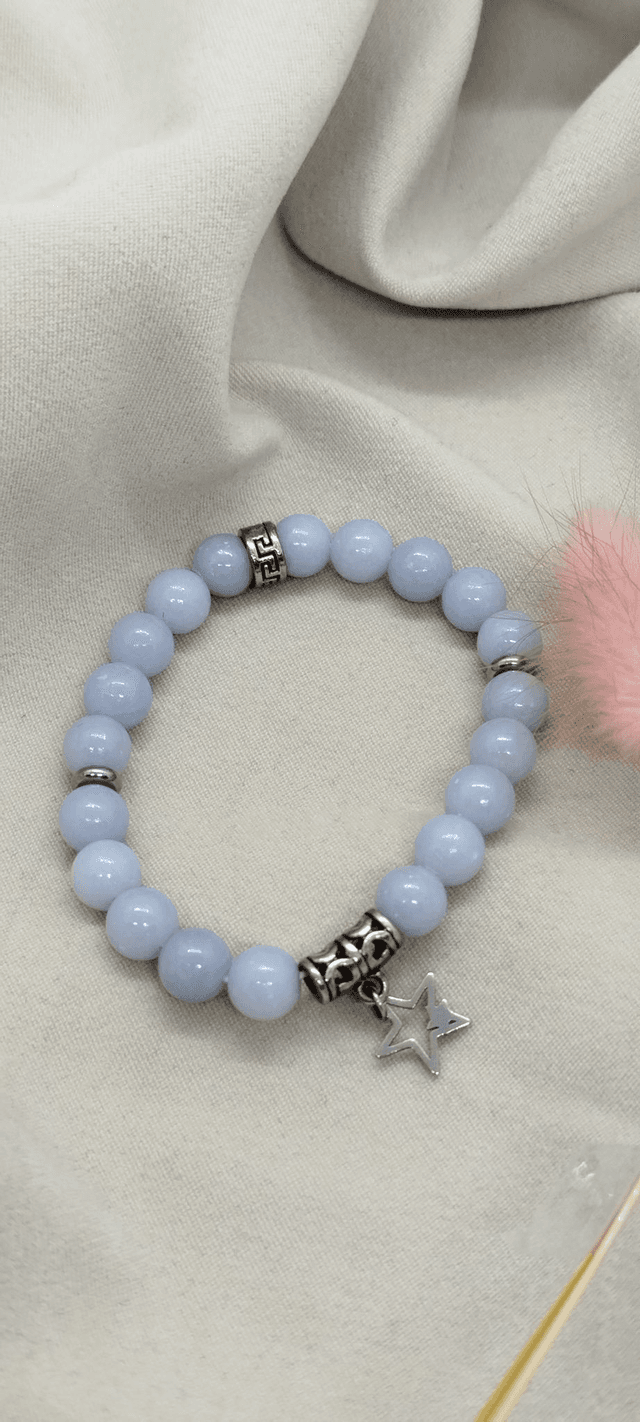 N° 380. Bracelet 15 cm en pierres naturelles de 8 mm (angélite). 